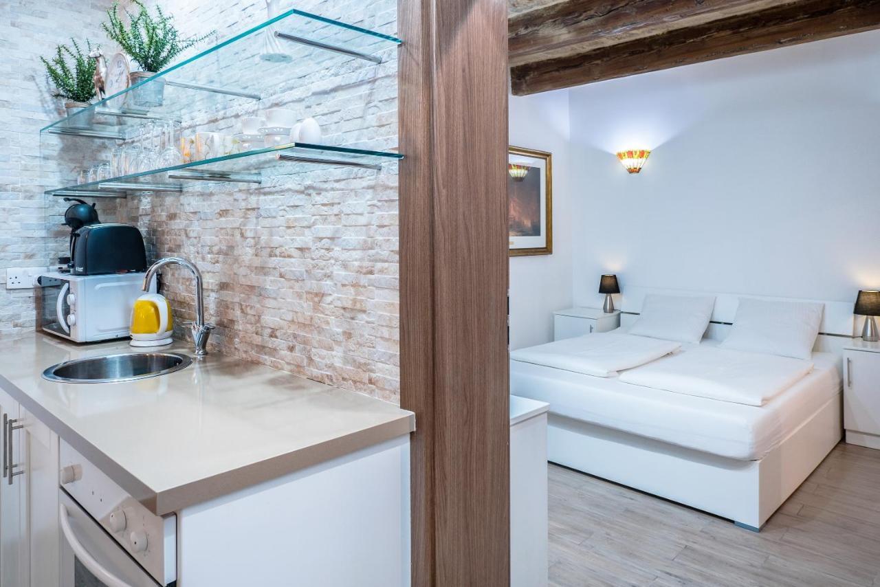 Valletta Main Street Apartment Deluxe Екстер'єр фото