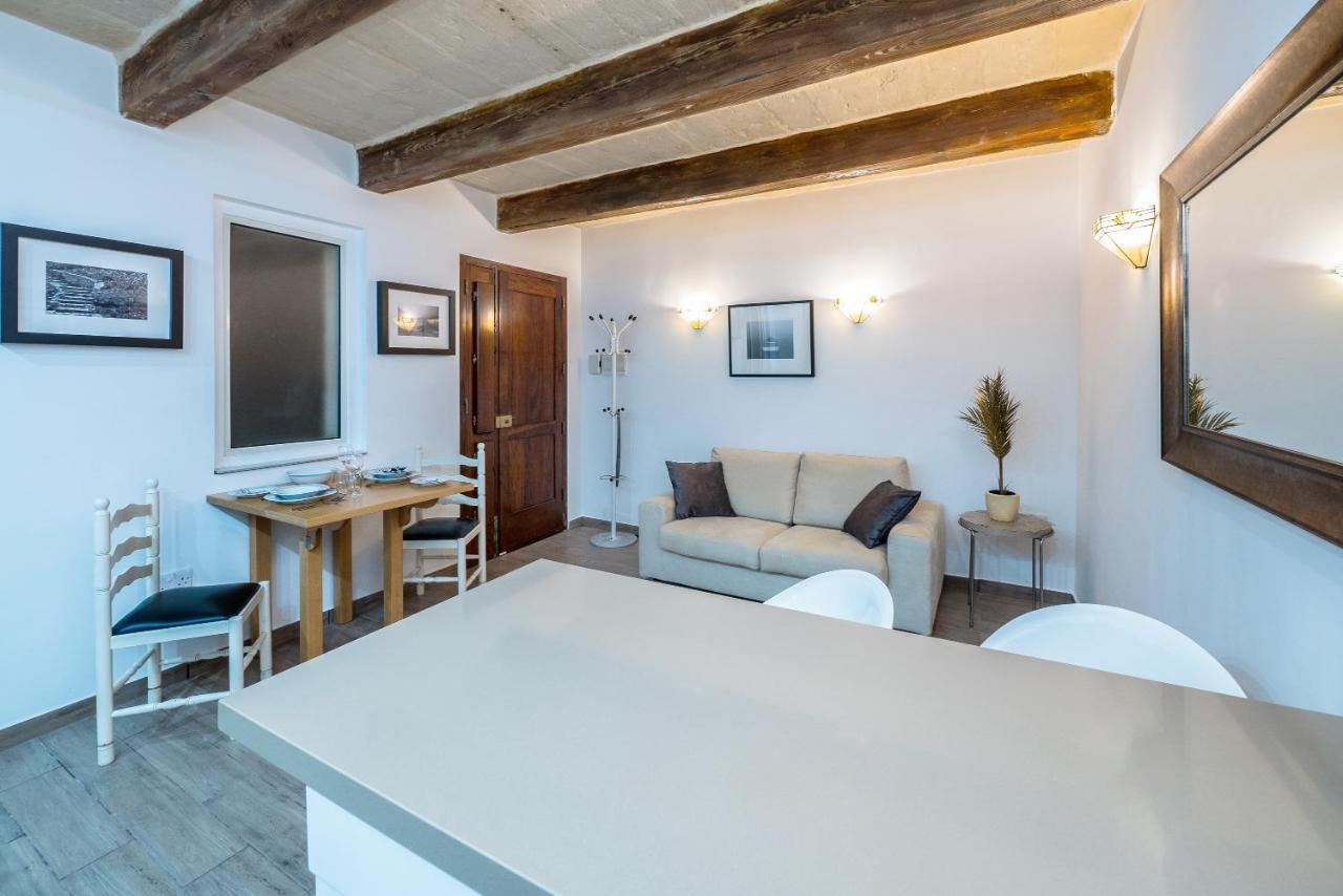Valletta Main Street Apartment Deluxe Екстер'єр фото