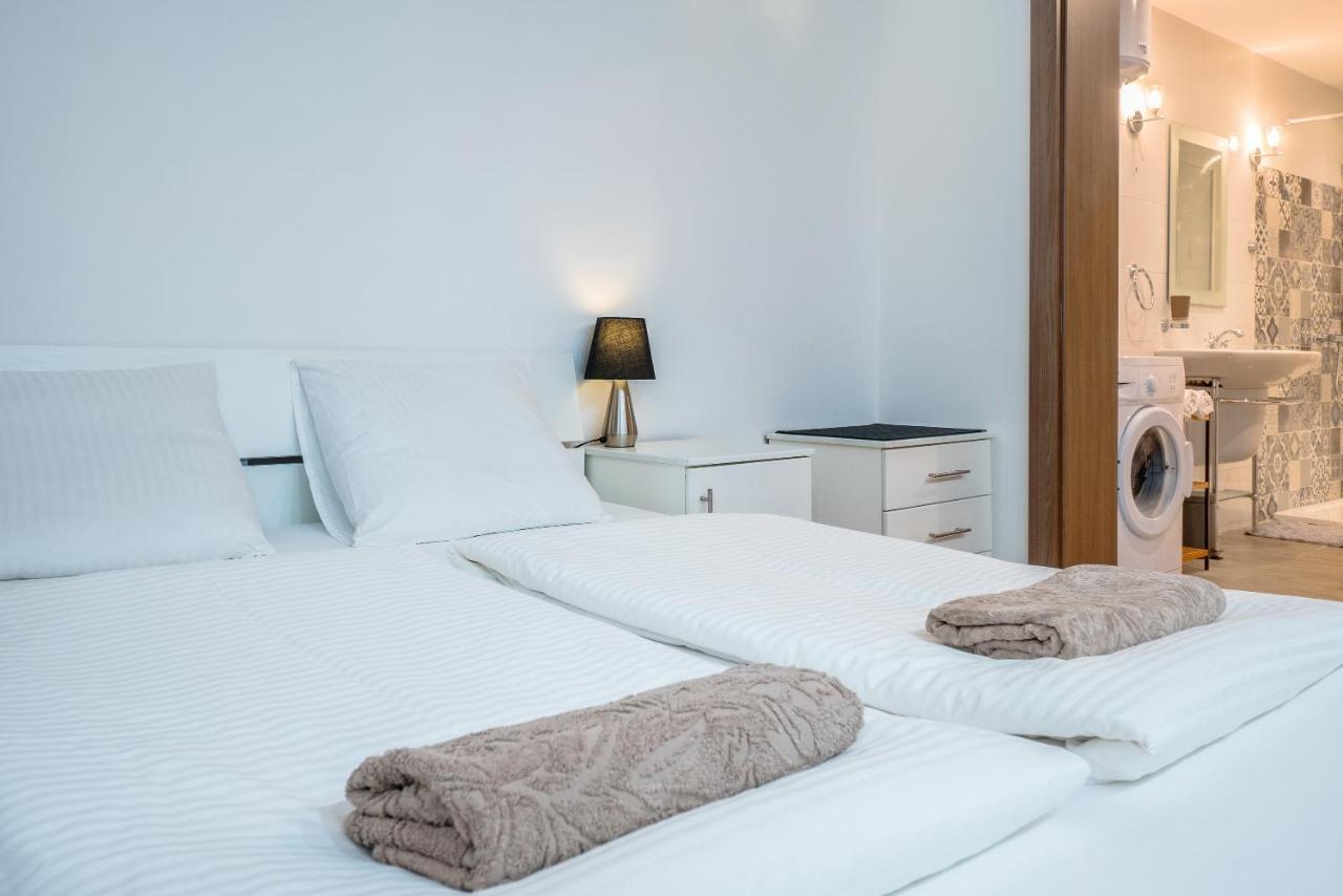 Valletta Main Street Apartment Deluxe Екстер'єр фото