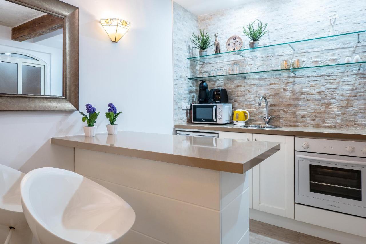 Valletta Main Street Apartment Deluxe Екстер'єр фото